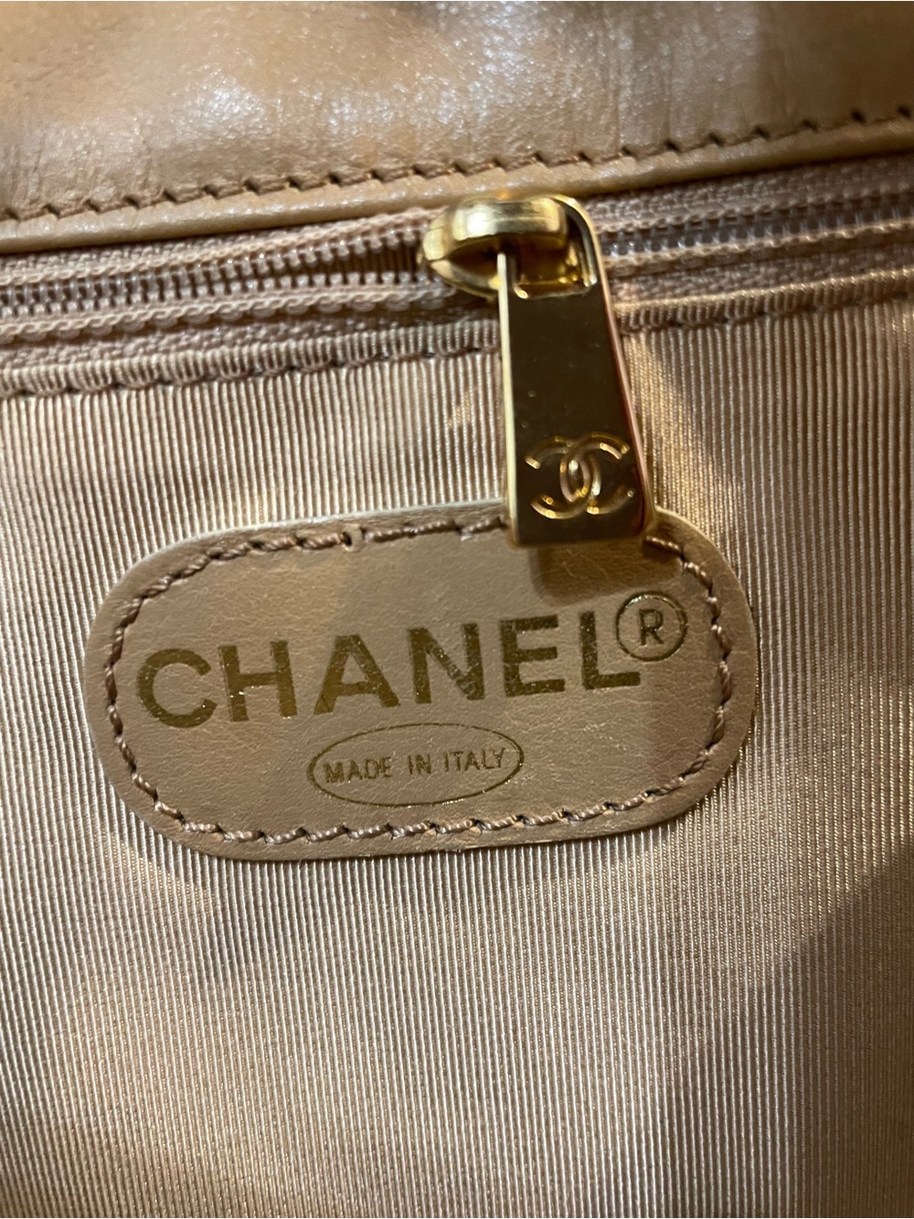 CHANEL Boho Messenger Bag - Picture 7 of 16